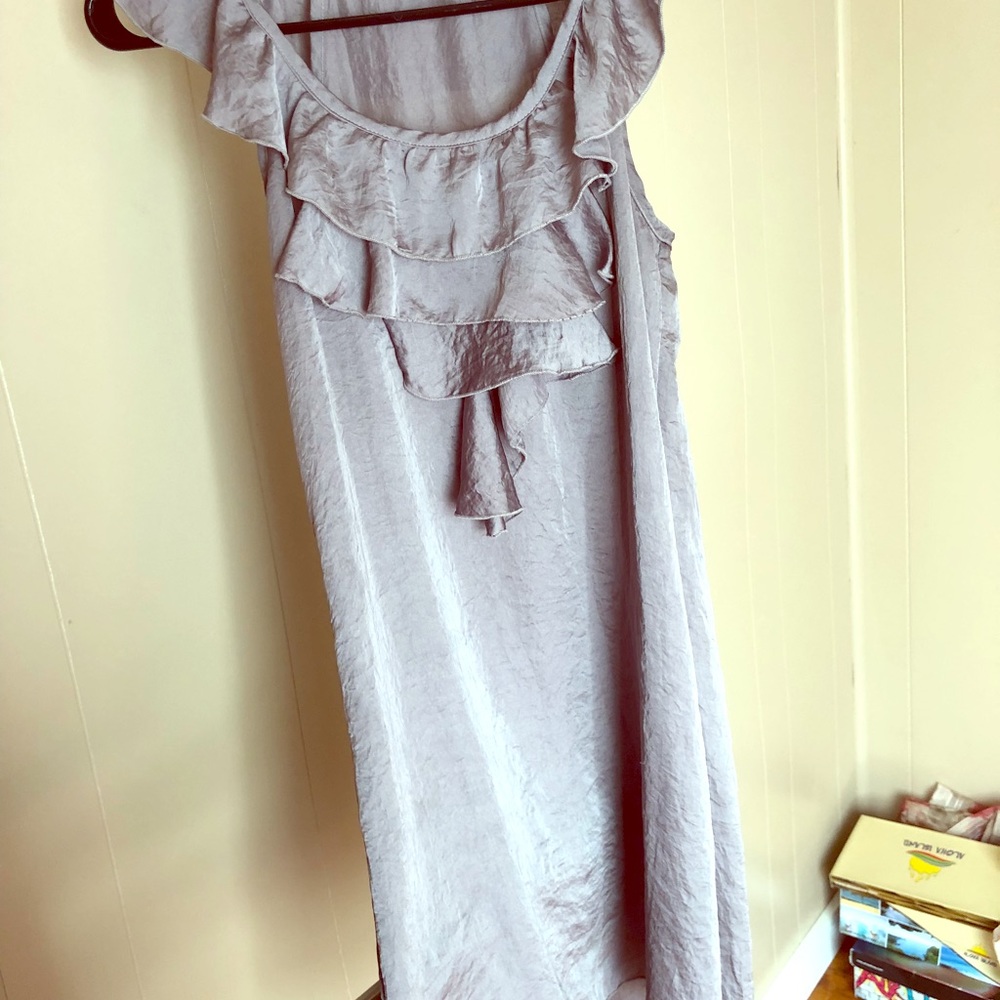 Gray sleeveless dress